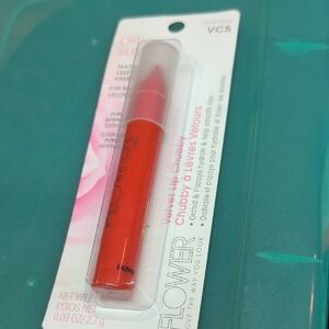 FLOWER Velvet Lip Chubby - Intense Red